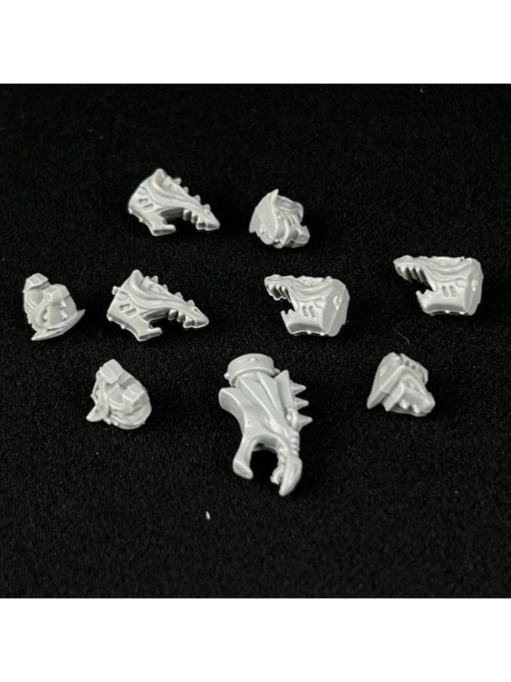 Warhammer 40K Chaos Marines Rhino Tank Accessories Dragon Heads Bits (3607)